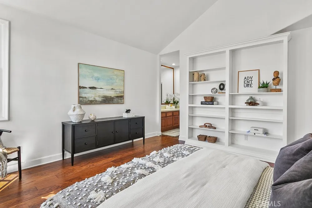 19 Harbor Pointe Corona del Mar, CA 92625