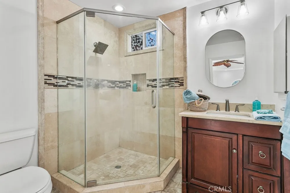 19 Harbor Pointe Corona del Mar, CA 92625