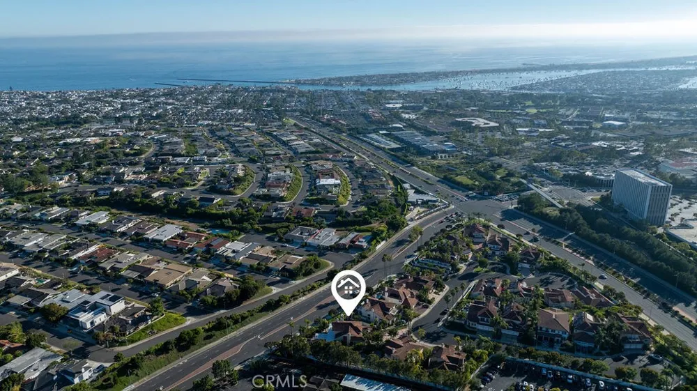 19 Harbor Pointe Corona del Mar, CA 92625