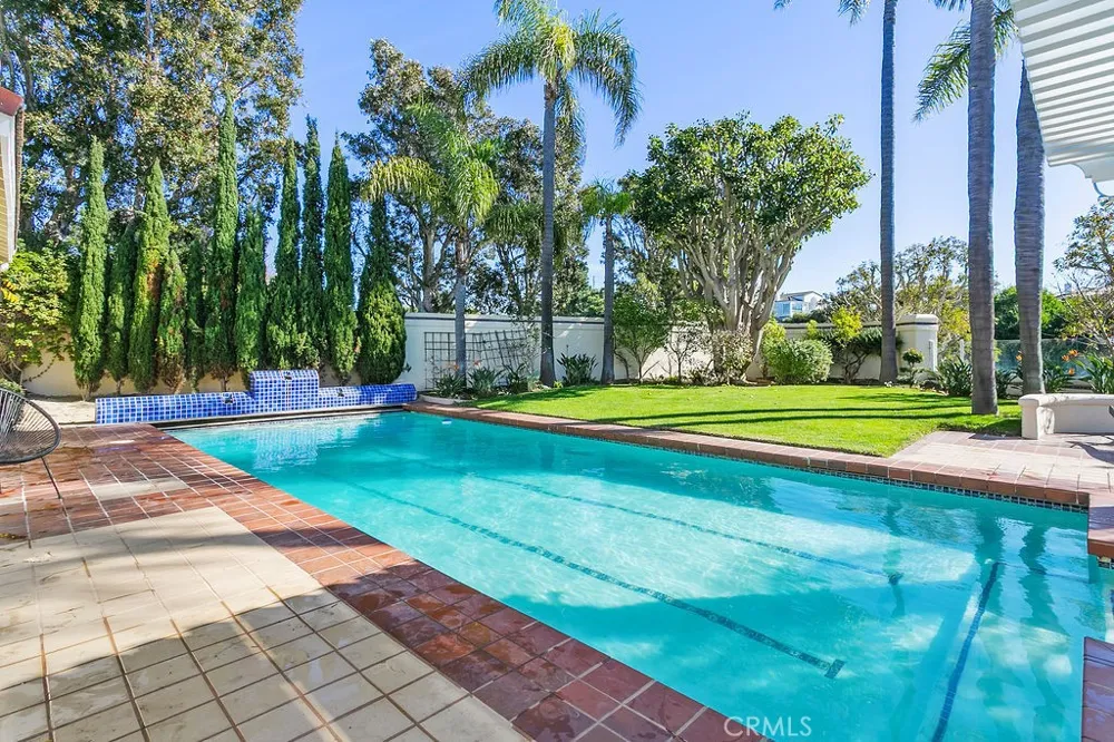 19 Harbor Pointe Corona del Mar, CA 92625