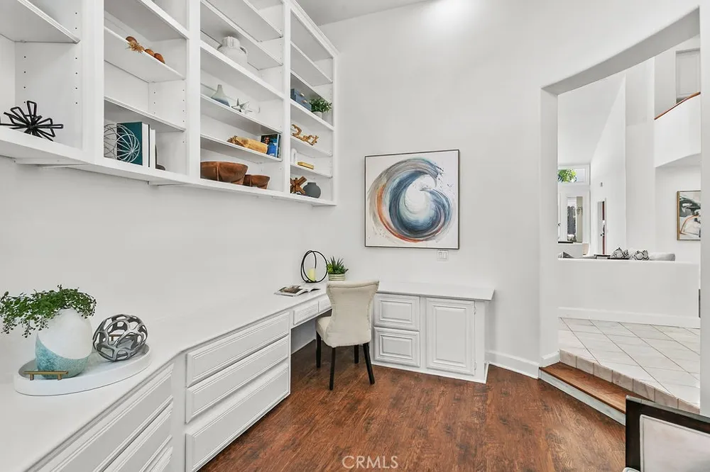 19 Harbor Pointe Corona del Mar, CA 92625