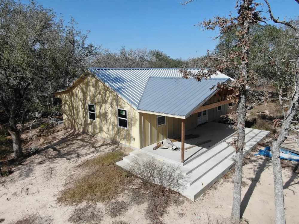 1044 Reeves Road Garwood, TX 77442