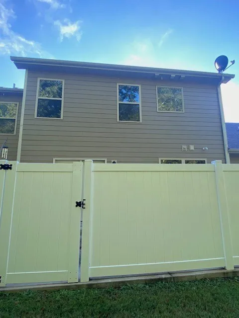 1076 Neeleys Bnd Spring Hill, TN 37174