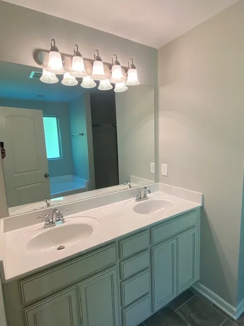 1076 Neeleys Bnd Spring Hill, TN 37174