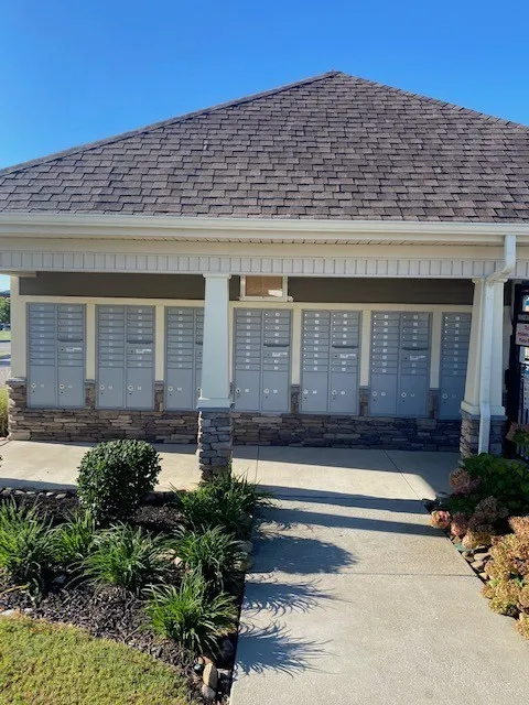 1076 Neeleys Bnd Spring Hill, TN 37174