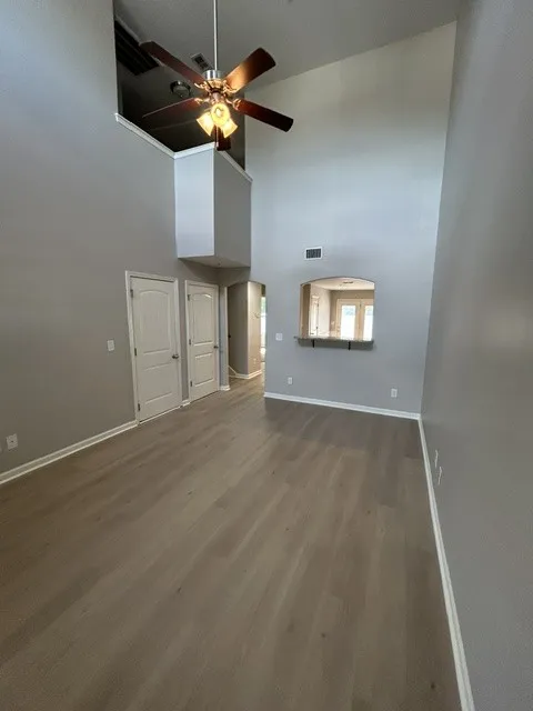 1076 Neeleys Bnd Spring Hill, TN 37174