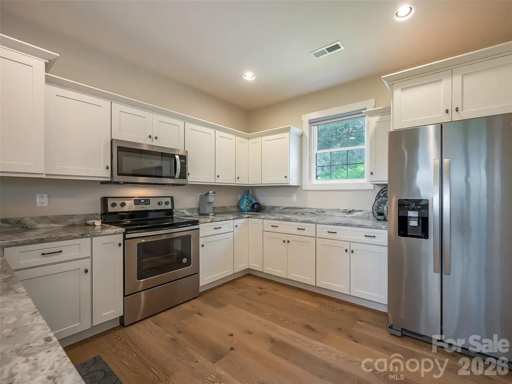146 Red Hawk Knoll Lake Lure, NC 28746