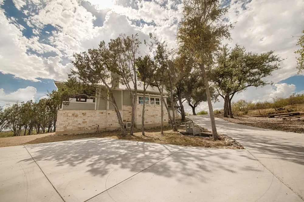 348 Chimney Cove Drive Marble Falls, TX 78654