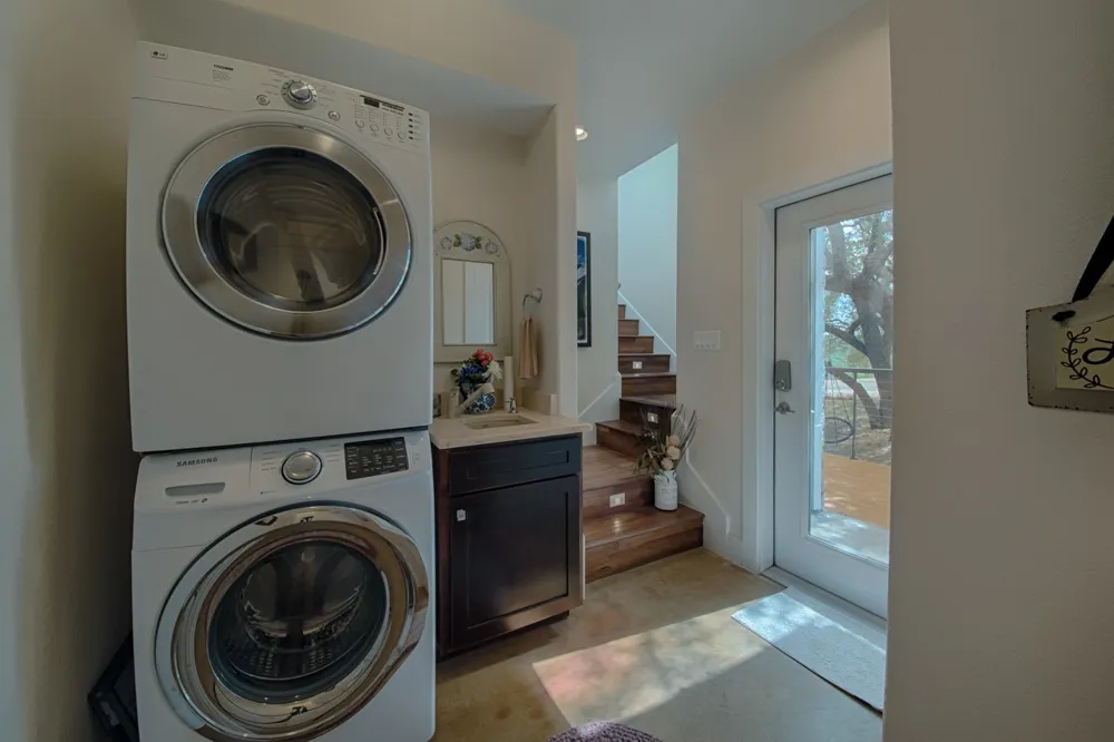 348 Chimney Cove Drive Marble Falls, TX 78654