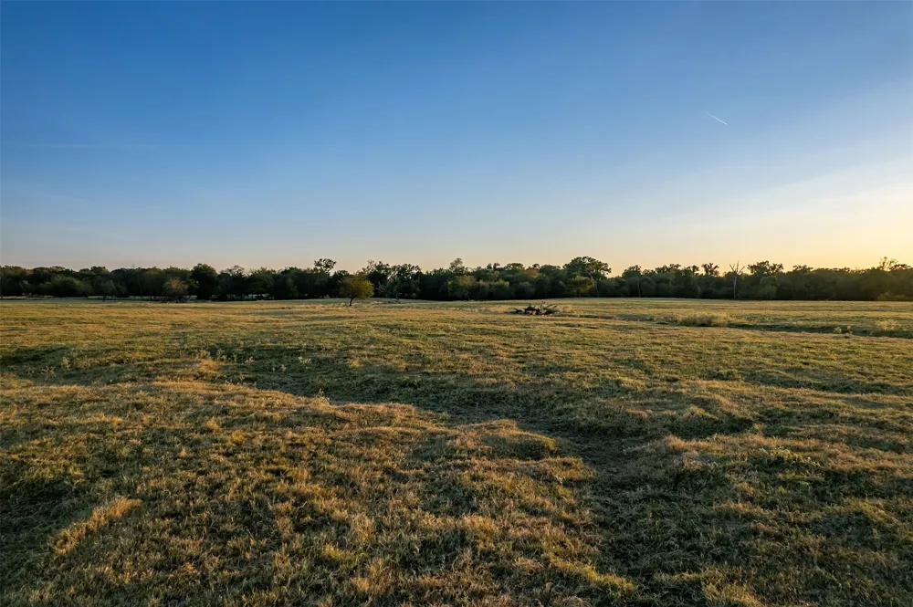 5081 154 Highway Yantis, TX 75497