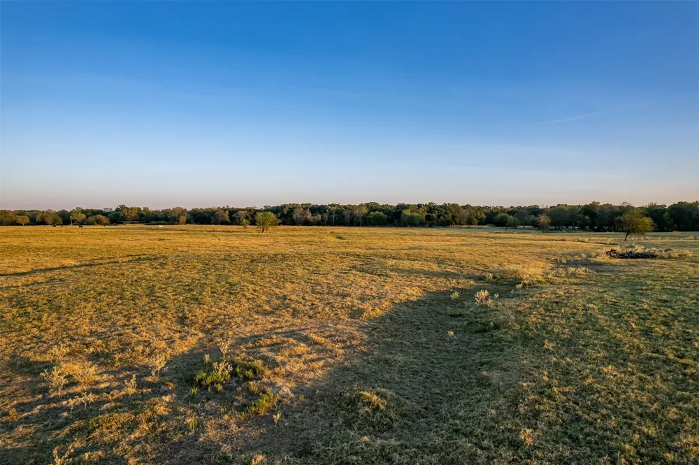 5081 154 Highway Yantis, TX 75497