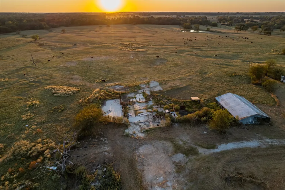 5081 154 Highway Yantis, TX 75497