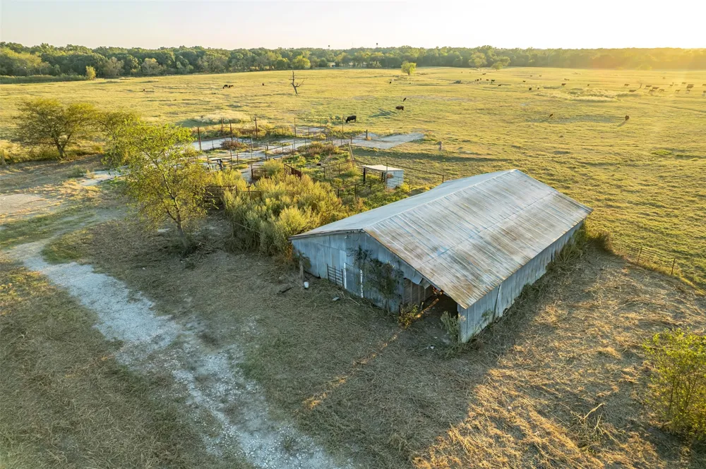 5081 154 Highway Yantis, TX 75497