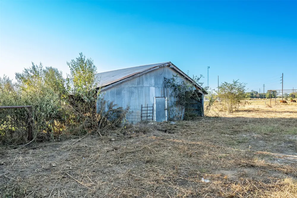5081 154 Highway Yantis, TX 75497