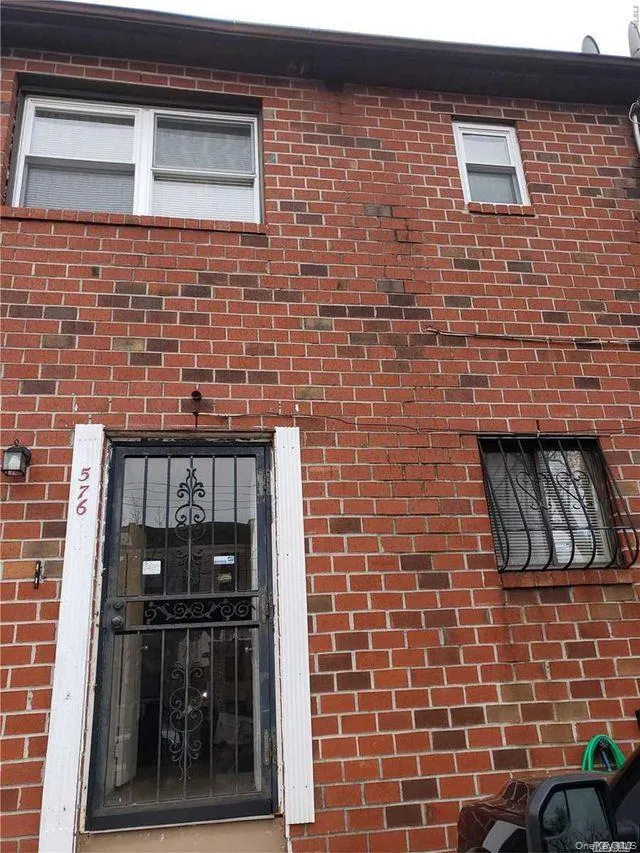 576 Barbey Street Brooklyn, NY 11207