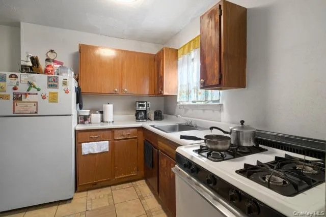 576 Barbey Street Brooklyn, NY 11207