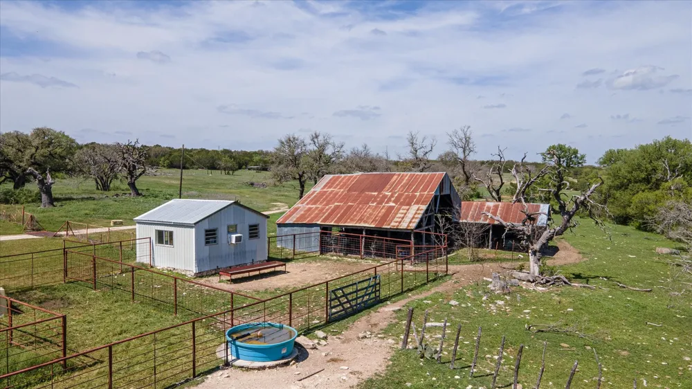 9885 County Road 270 Hico, TX 76457