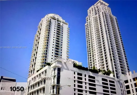 1050 Brickell Ave #1816