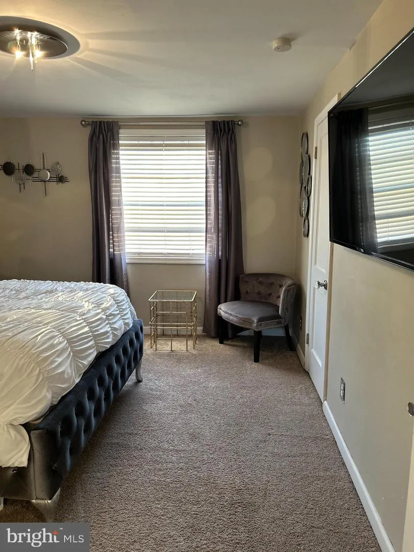 777 BENNINGTON ROAD Folcroft, PA 19032