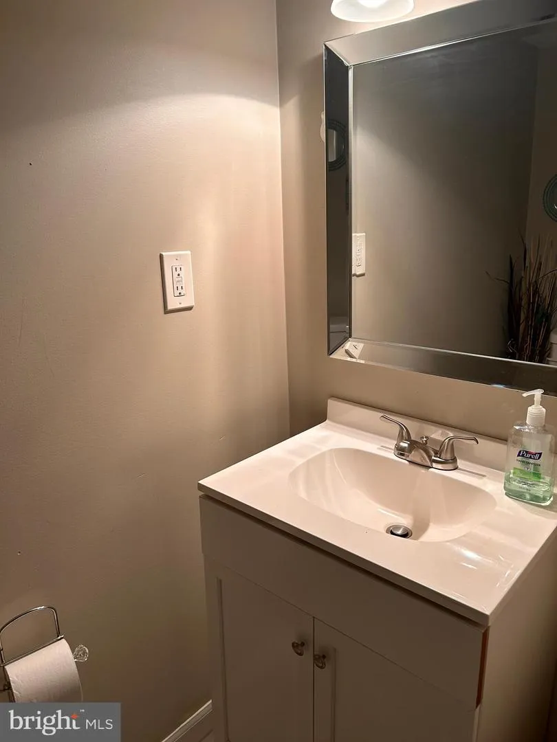 777 BENNINGTON ROAD Folcroft, PA 19032