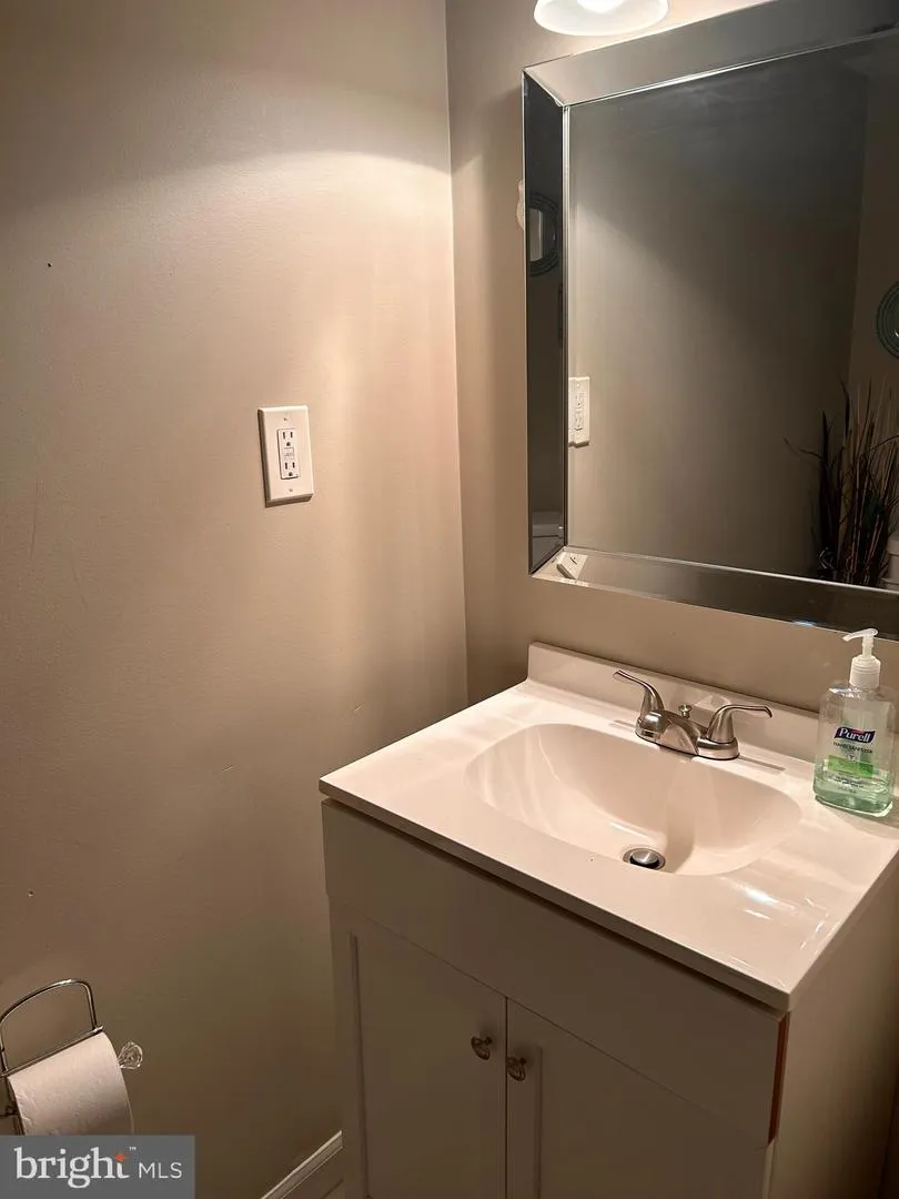 777 BENNINGTON ROAD Folcroft, PA 19032