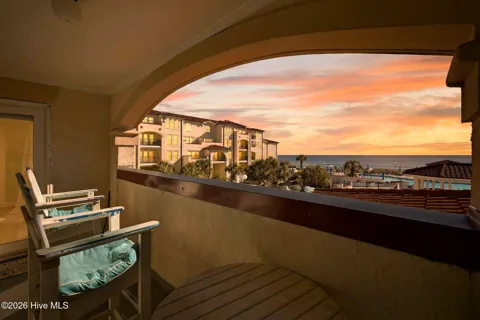 790 New River Inlet Road #201b