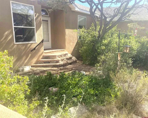 323 Holiday Overlook Circle