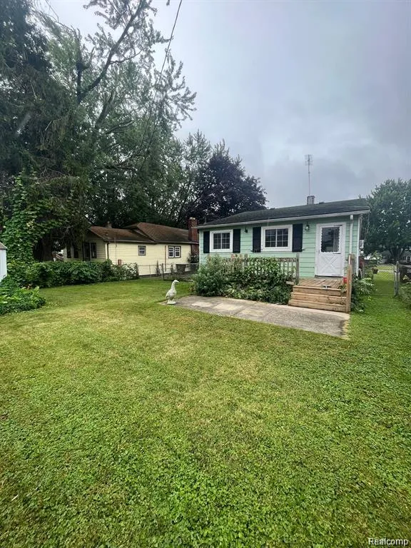 3319 Lakeview Street Frenchtown Township, MI 48162