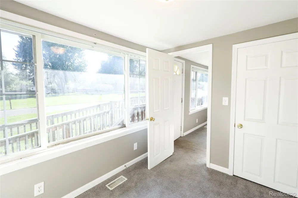 3319 Lakeview Street Frenchtown Township, MI 48162