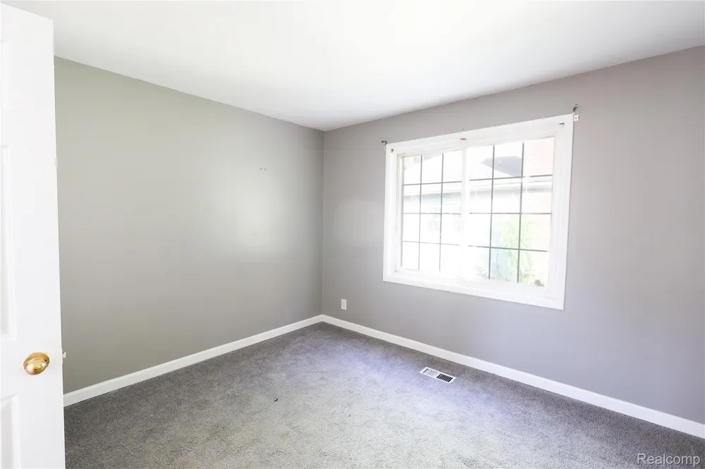 3319 Lakeview Street Frenchtown Township, MI 48162