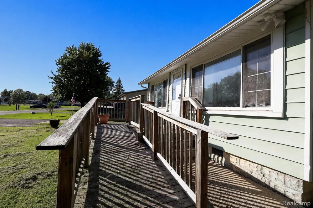 3319 Lakeview Street Frenchtown Township, MI 48162