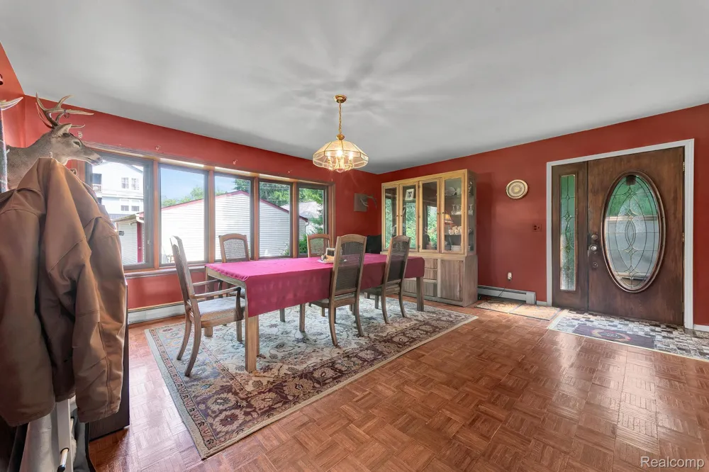 429 Edgewater Algonac City, MI 48001