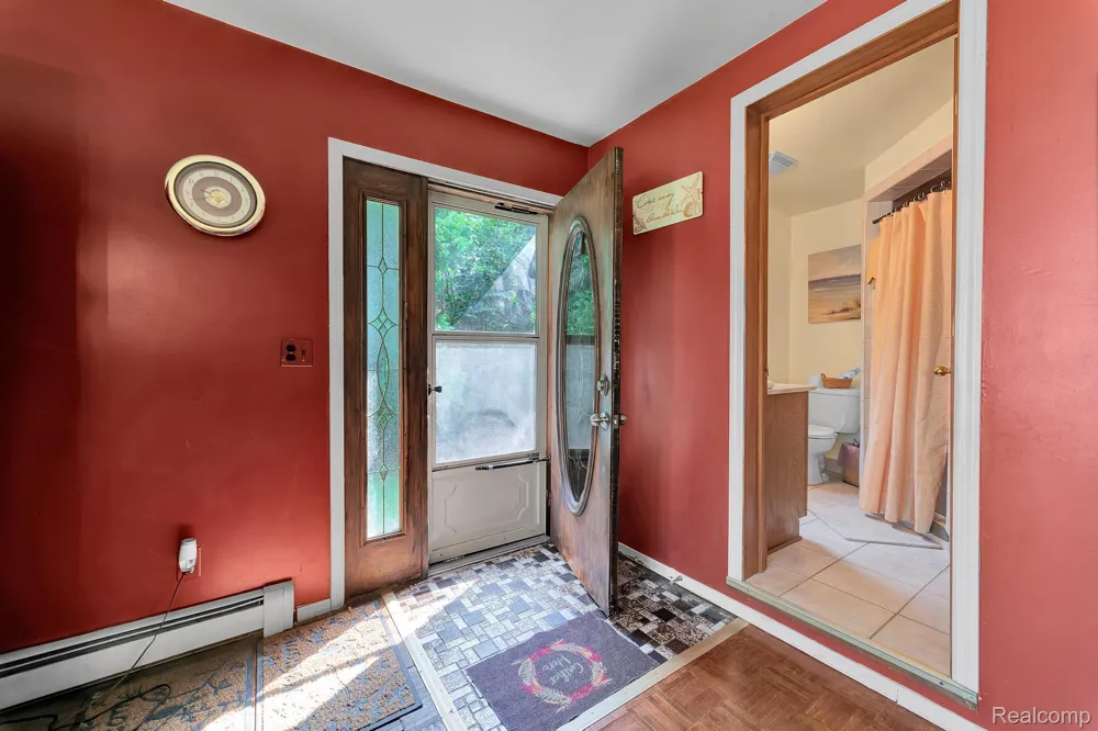 429 Edgewater Algonac City, MI 48001