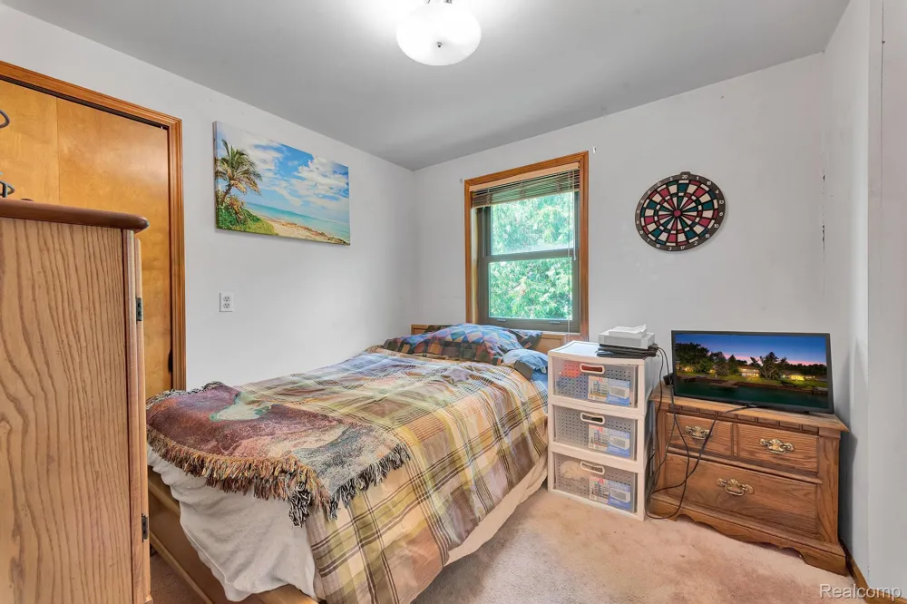 429 Edgewater Algonac City, MI 48001