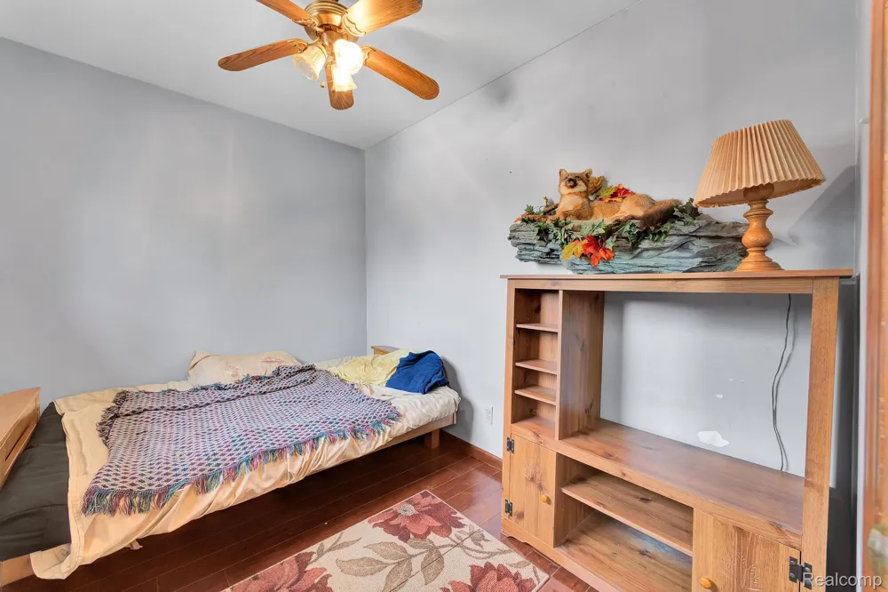 429 Edgewater Algonac City, MI 48001