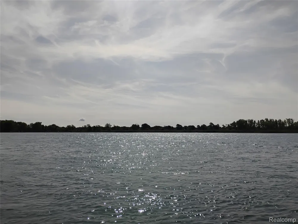 429 Edgewater Algonac City, MI 48001