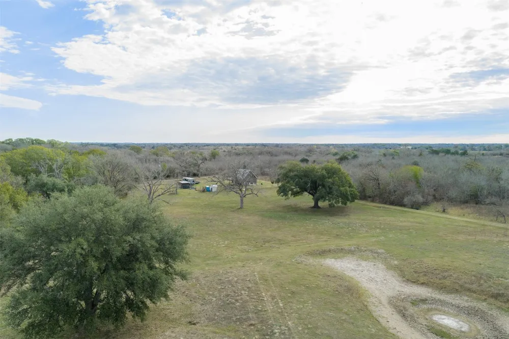 1820 South Old Smithville Road Flatonia, TX 78941