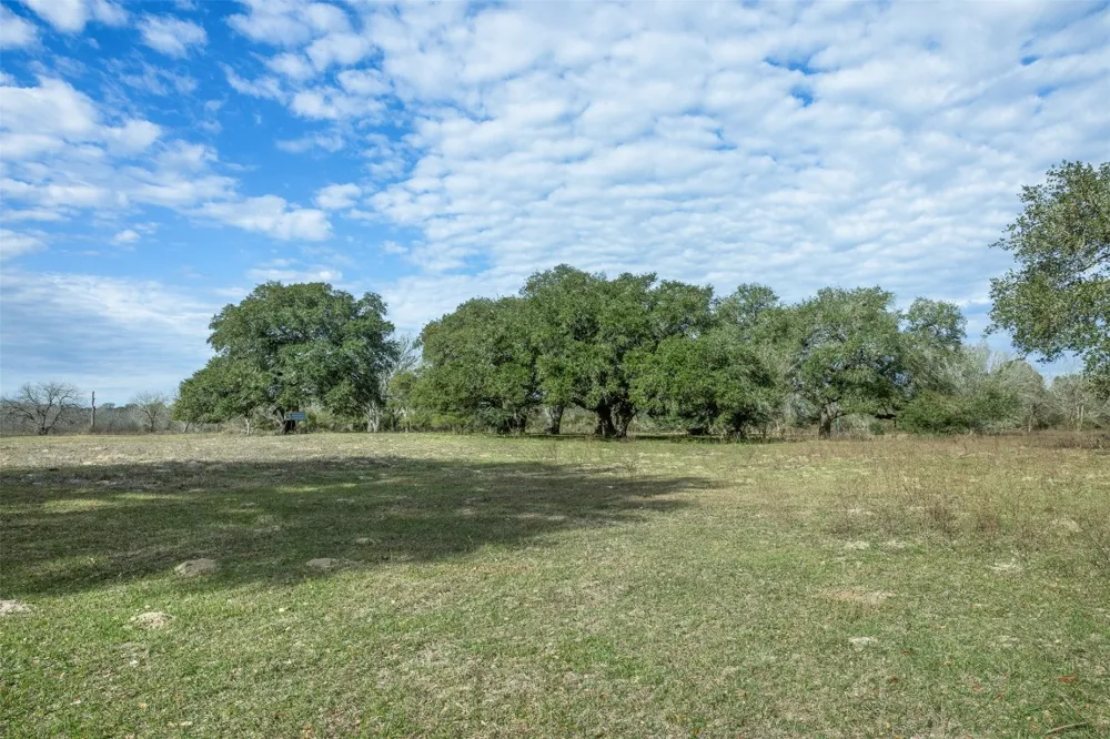 1820 South Old Smithville Road Flatonia, TX 78941
