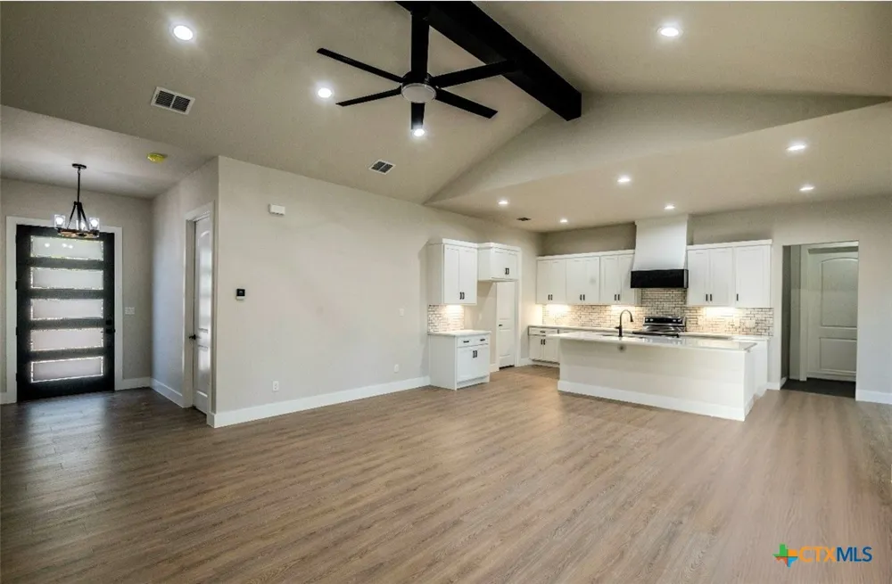 1229 Stallion Springs Drive Fischer, TX 78623