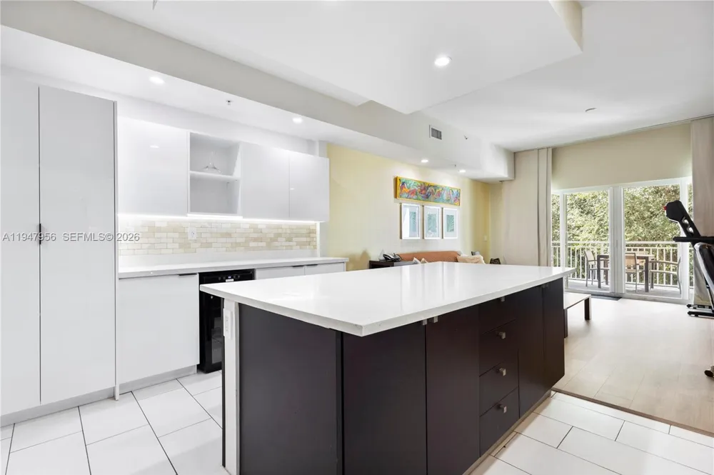 5300 NW 87Th Ave #1212 Doral, FL 33178