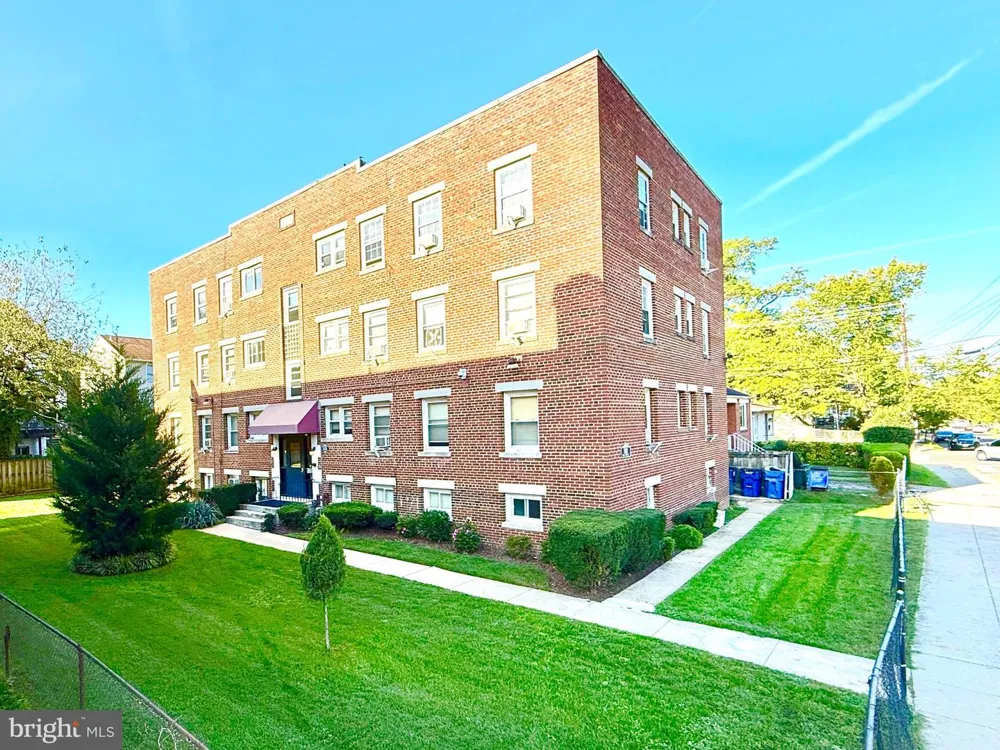 5111 AYERS PLACE SE Washington, DC 20019