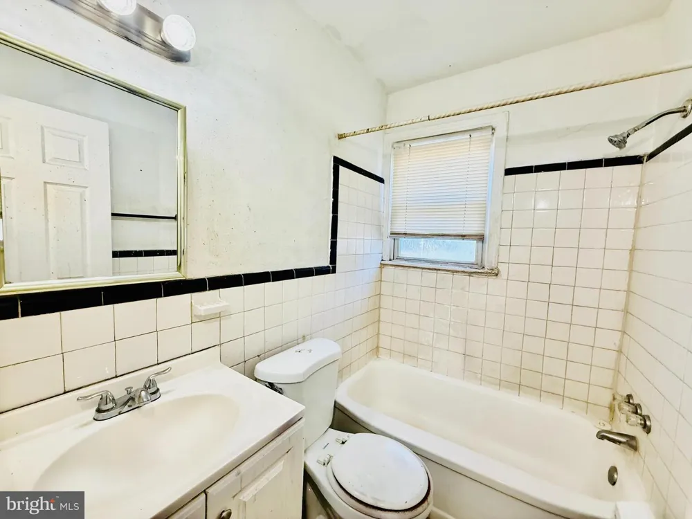 5111 AYERS PLACE SE Washington, DC 20019
