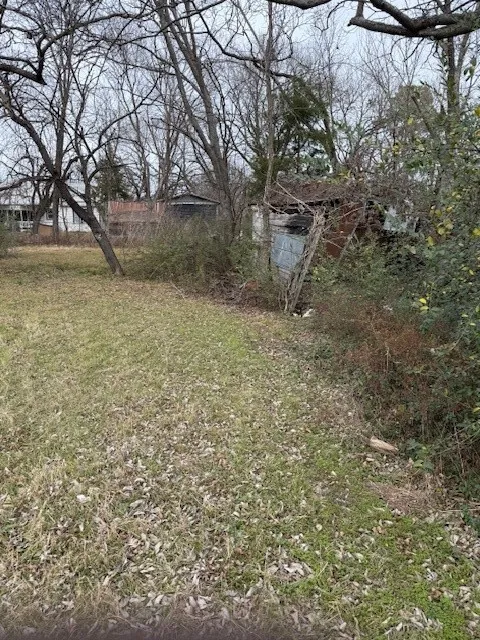 820 W 9th Street Bonham, TX 75418