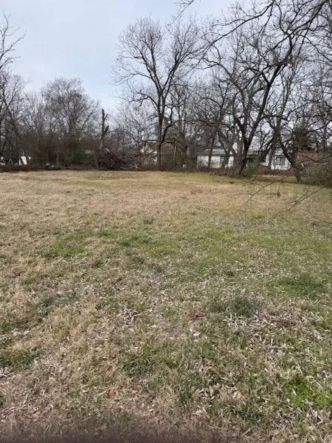 820 W 9th Street Bonham, TX 75418
