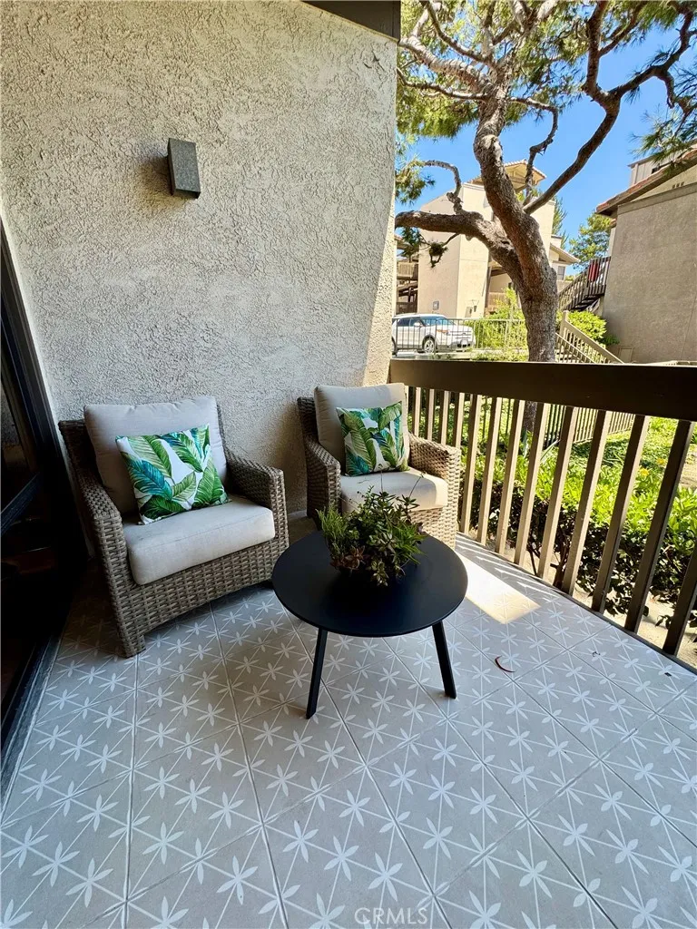 5104 Marina Pacifica Drive S Long Beach, CA 90803
