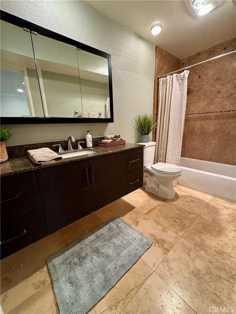 5104 Marina Pacifica Drive S Long Beach, CA 90803