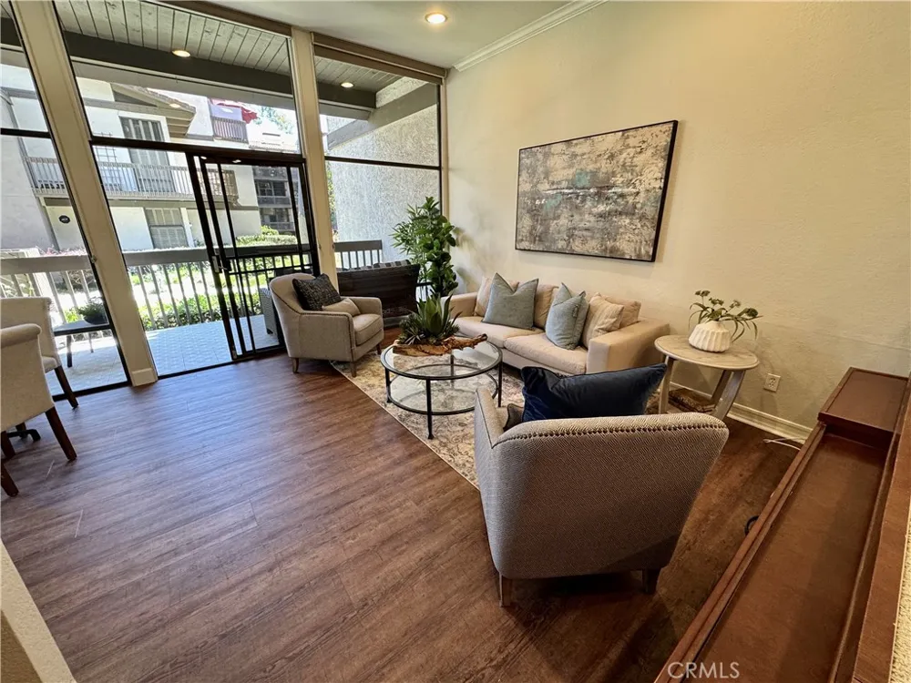 5104 Marina Pacifica Drive S Long Beach, CA 90803