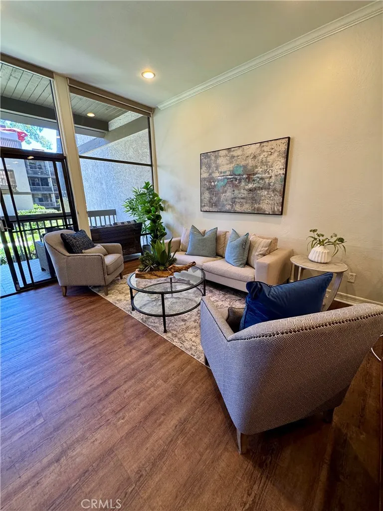 5104 Marina Pacifica Drive S Long Beach, CA 90803