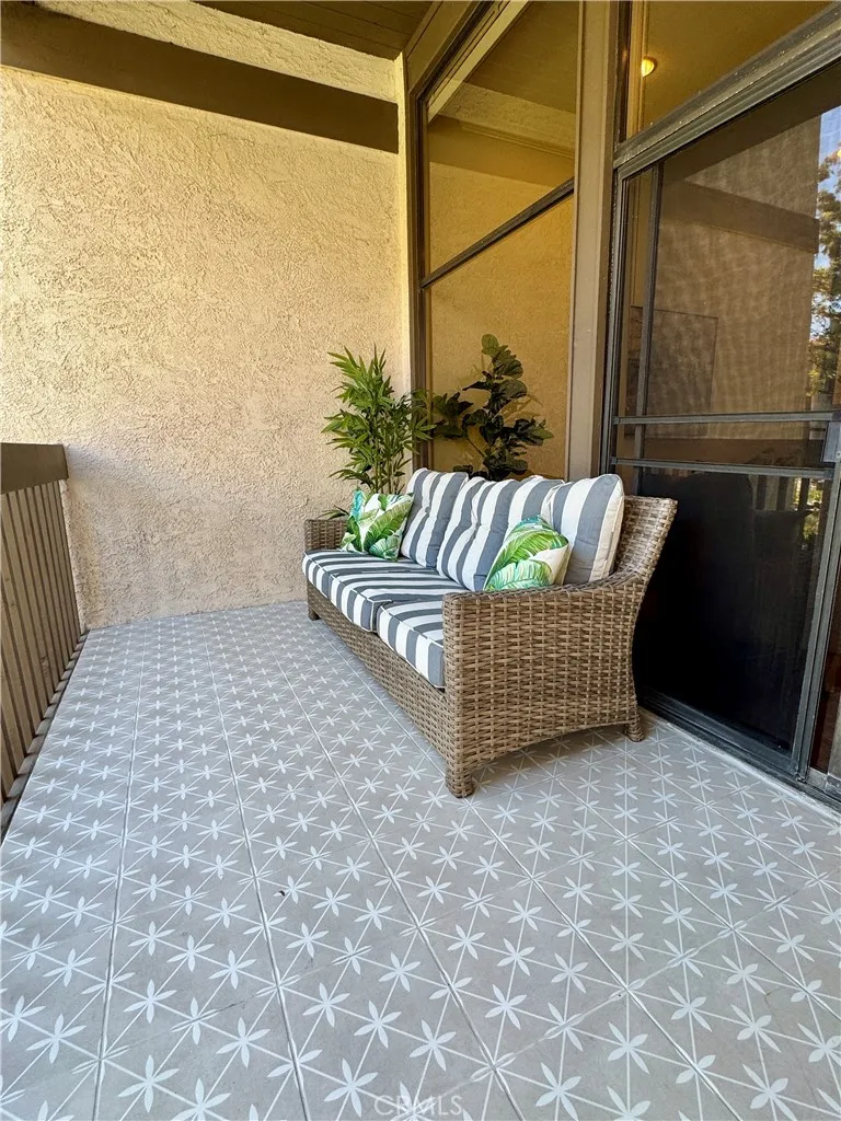 5104 Marina Pacifica Drive S Long Beach, CA 90803