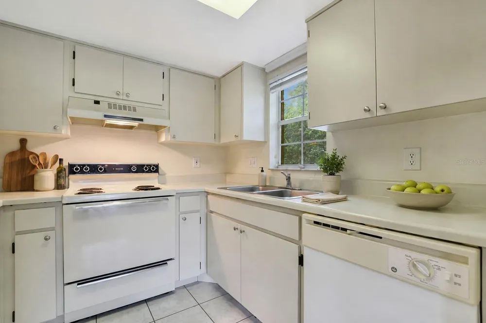 2690 CORAL LANDINGS BOULEVARD #438 Palm Harbor, FL 34684